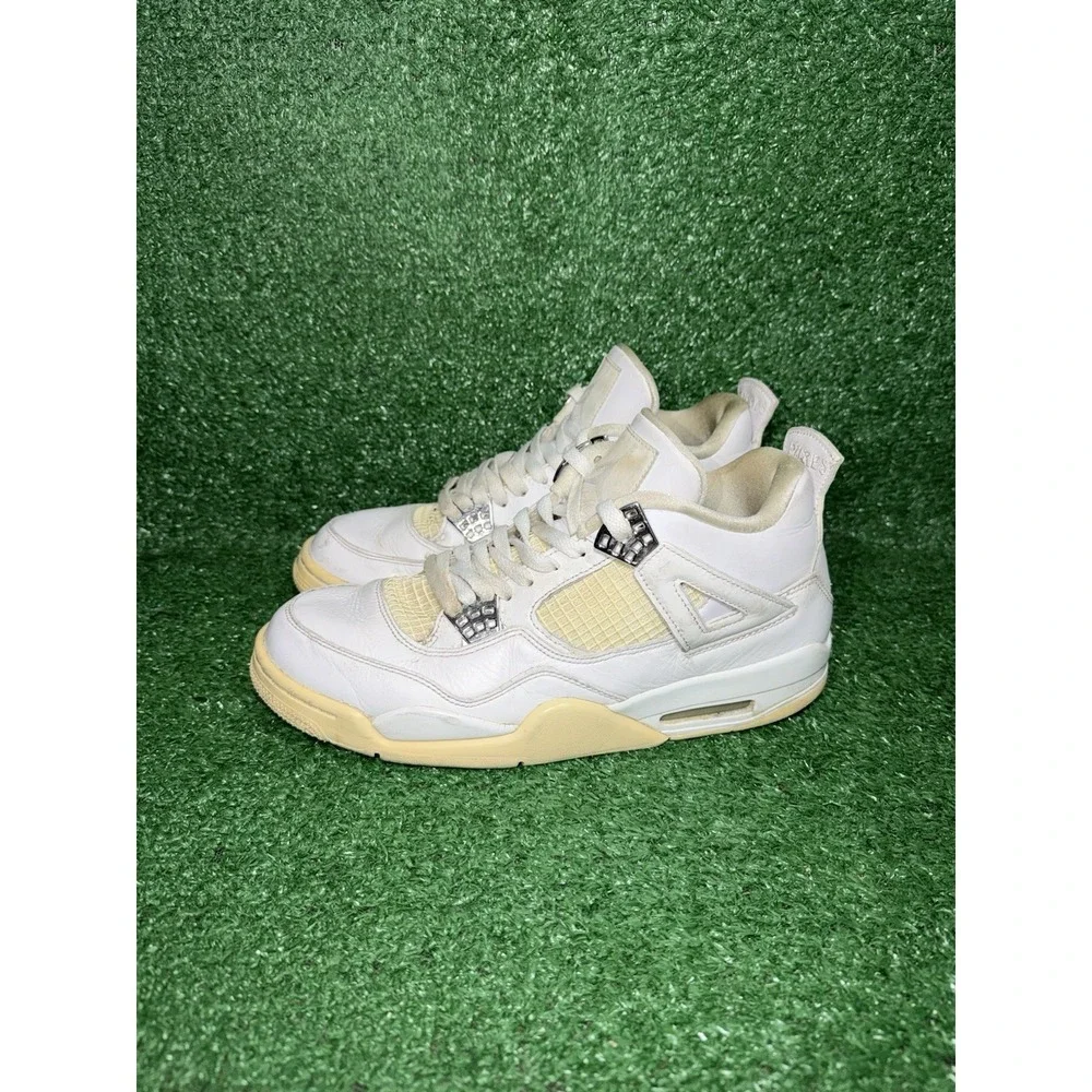 Nike Air Jordan 4 